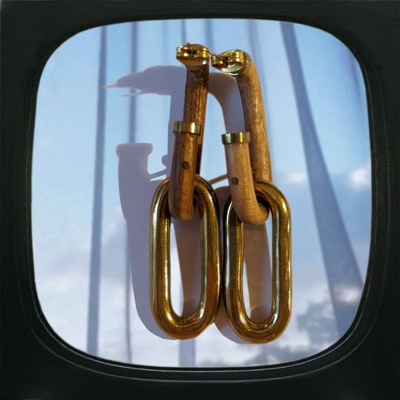 Soko wood capped link earrings - Picture 2 of 2